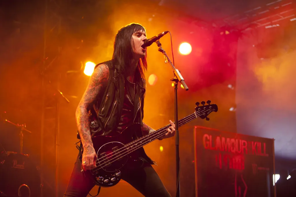 Glamour of the Kill performing at Sonisphere 2011